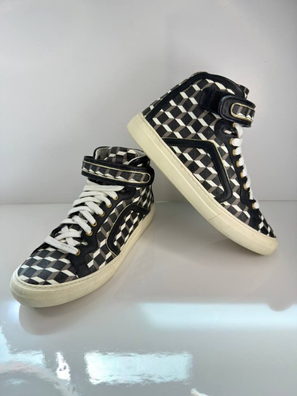 Pierre Hardy Geometric High-Top Sneakers - Unisex – EU 40 (US 9W / US 7.5M)
